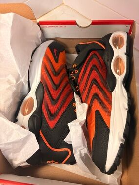Men's Athletic Running Shoes - Black & Orange